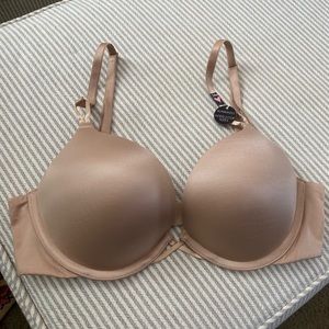 Victoria’a Secret Bombshell Bra